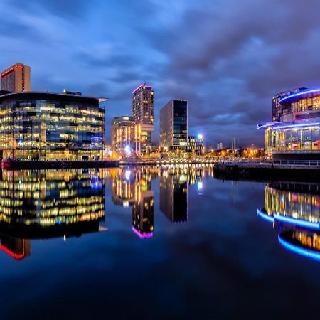 Hallsphere - Stunning Apartment Salford Quays Manchester Exterior foto