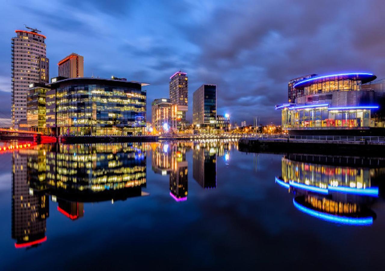 Hallsphere - Stunning Apartment Salford Quays Manchester Exterior foto