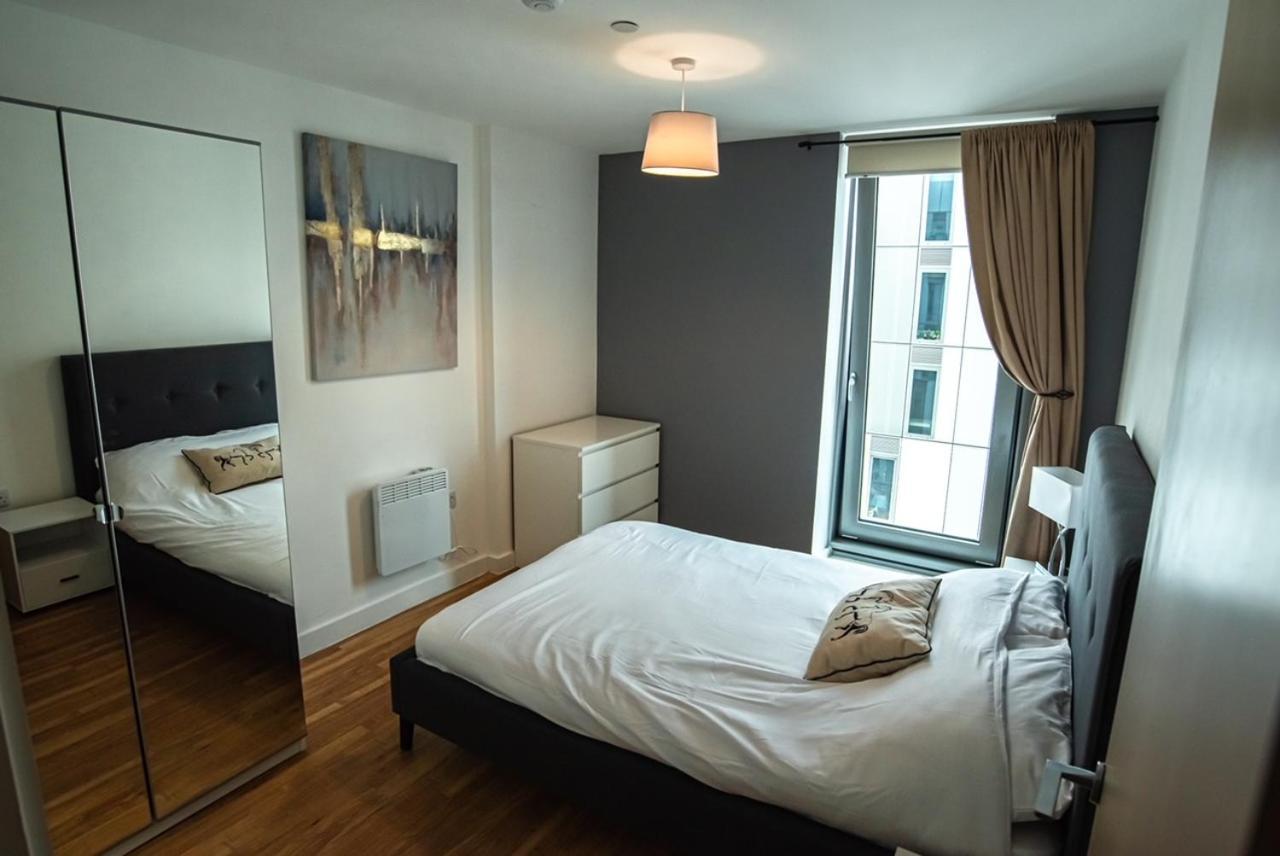 Hallsphere - Stunning Apartment Salford Quays Manchester Exterior foto