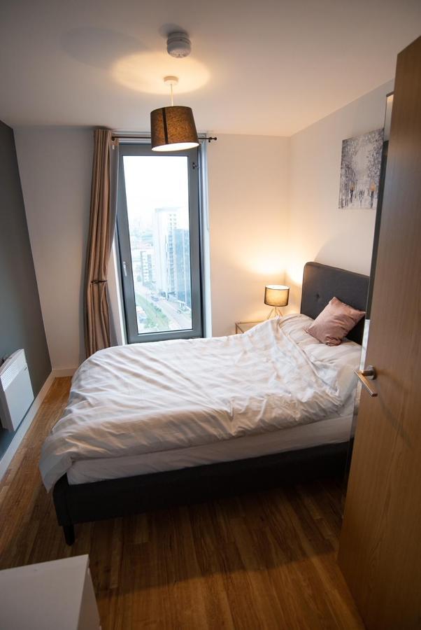 Hallsphere - Stunning Apartment Salford Quays Manchester Exterior foto